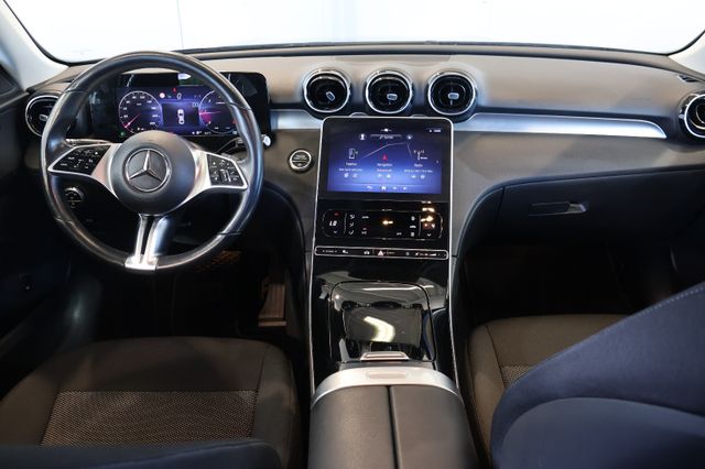 Mercedes-Benz C 200 d Avantgarde MBUX+KAM+LED+CARPLAY