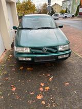 Volkswagen Passat Limousine - gebrauchte VW Passat aus dem Jahr 1995