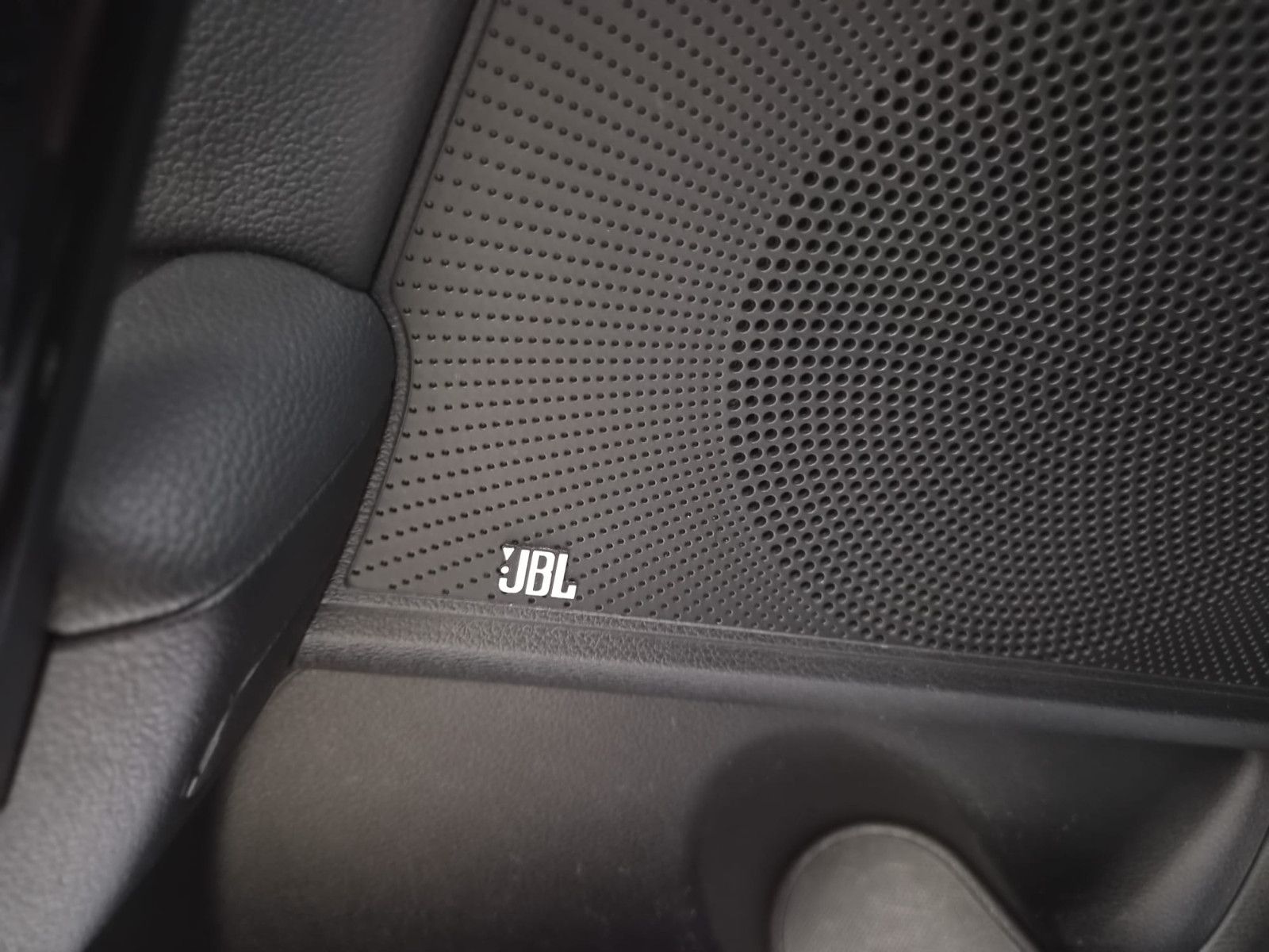 Fahrzeugabbildung Kia pro cee'd / ProCeed GT/ JBL / GEPFLEGT