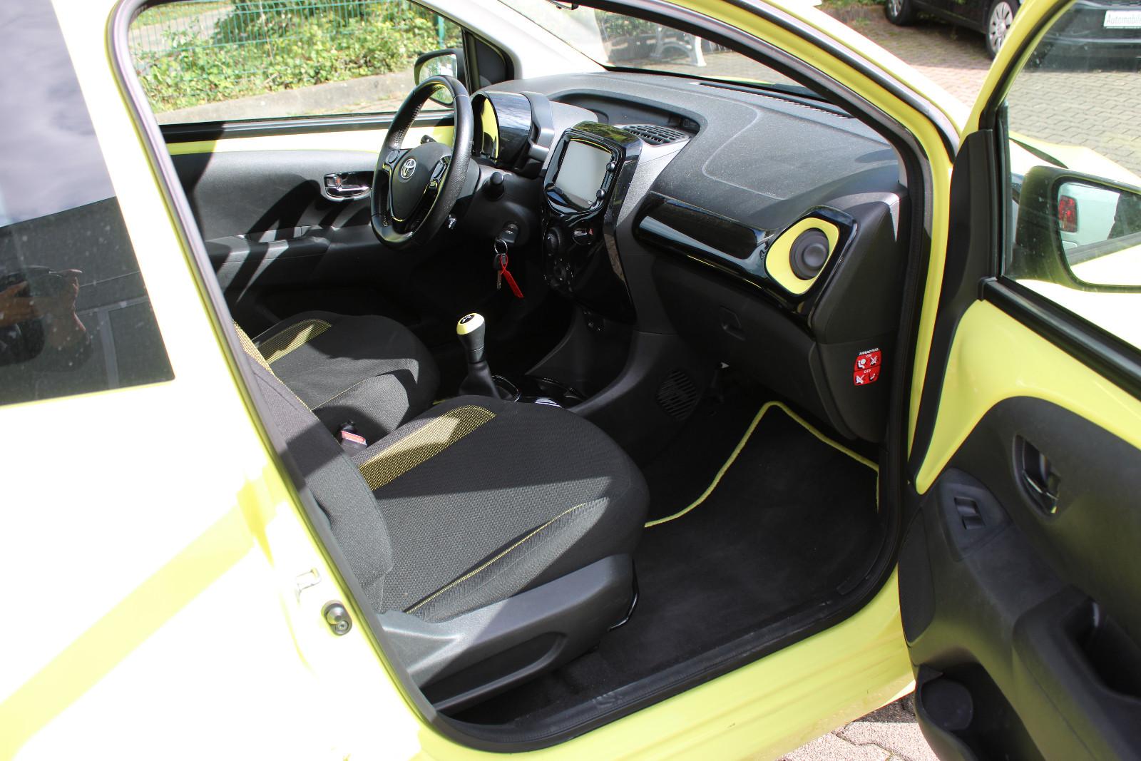 Toyota Aygo AYGO x-cite 4Türer+Kamera+MFL