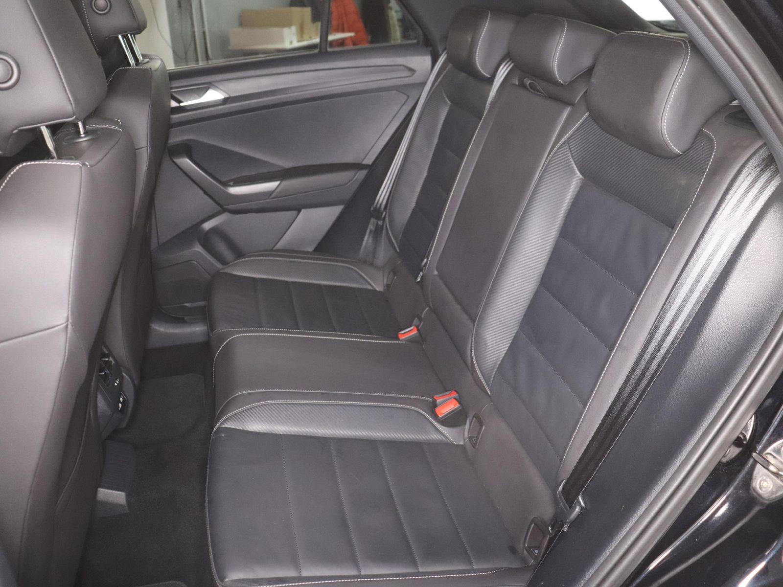 Volkswagen T-Roc - Bild 12