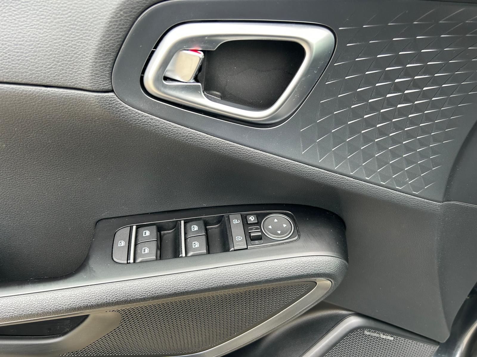 Fahrzeugabbildung Kia e-Soul Spirit°64 kWh°CCS°3 Phasen°SOH 97,2%°1Hnd