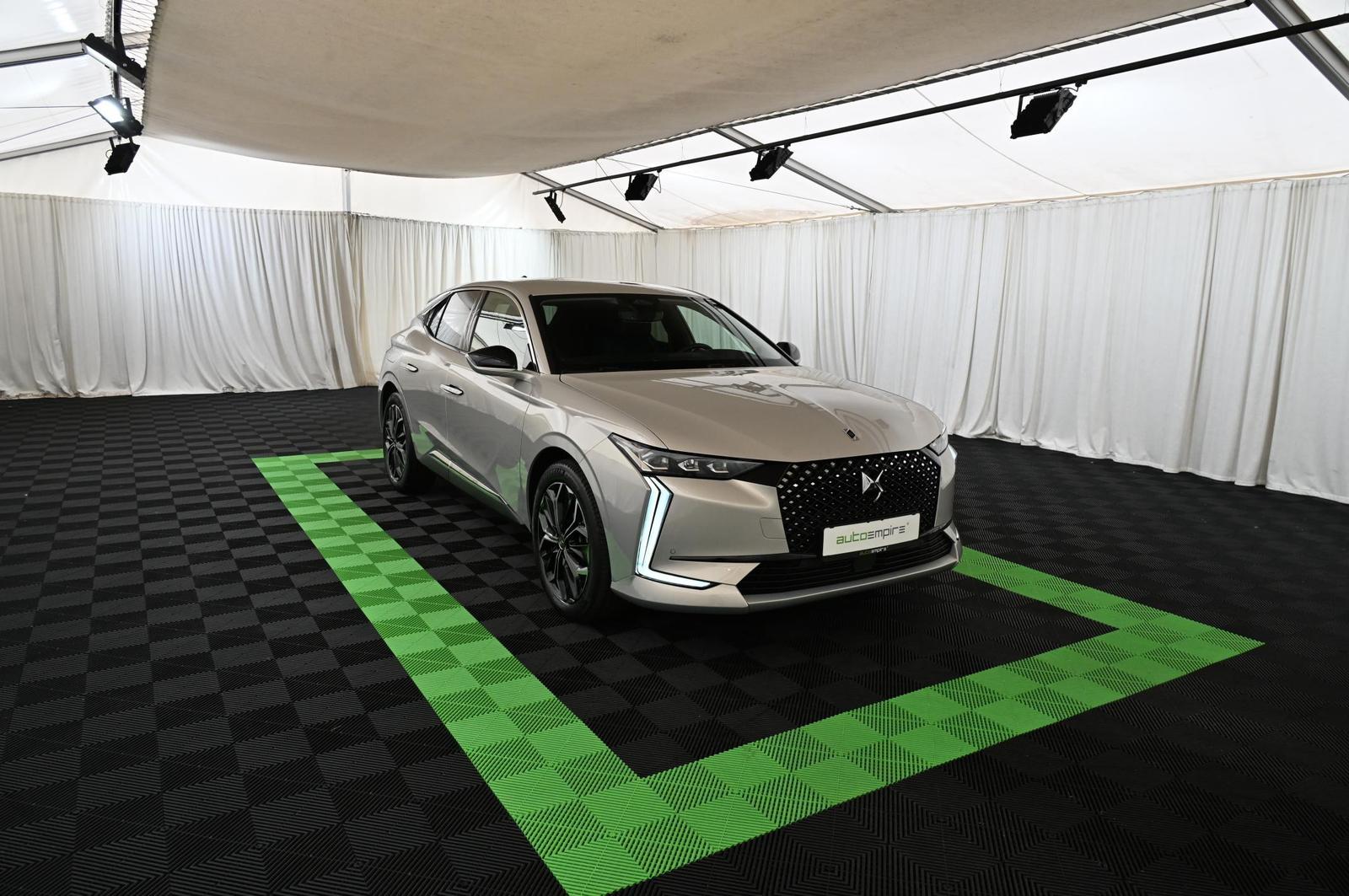 DS Automobiles DS4 1.6 E-Tense 225 Etolie Alcantara UVP 53.000 