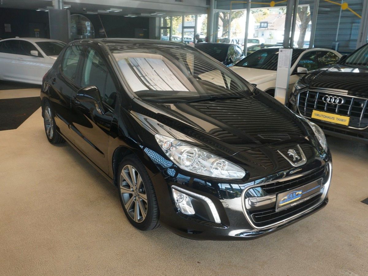 Fahrzeugabbildung Peugeot 308 Allure *1.Hand*Panoramadach*
