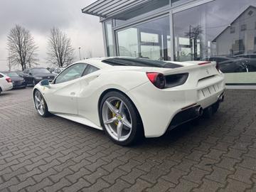 صورة 6 لـ 2017 Ferrari 488 GTB