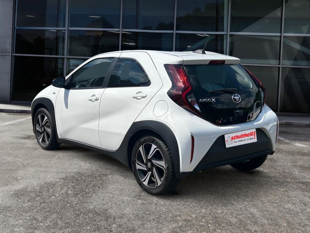 Fahrzeugabbildung Toyota Aygo X Play