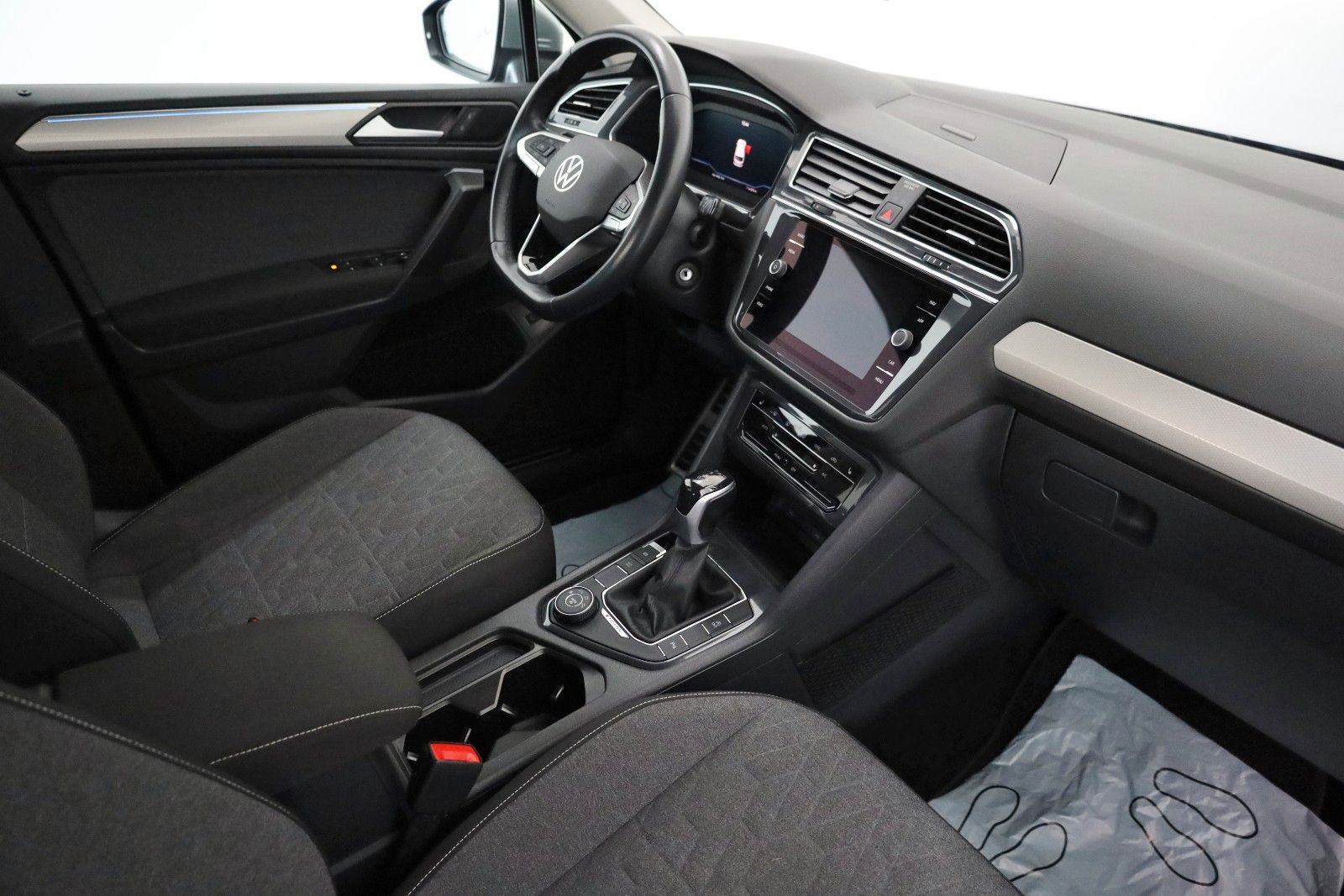 Fahrzeugabbildung Volkswagen Tiguan Allspace Move 4Motion,Navi,LED,Kamera,ACC