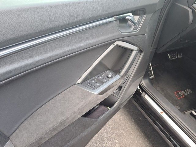 Fahrzeugabbildung Audi RS Q3 quattro S tronic HD-Matrix Navi ACC AHK Le