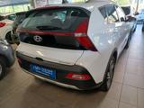 Hyundai BAYON Autom.  Trend Mild-Hybrid Kamera, AHK - weiße Hyundai BAYON