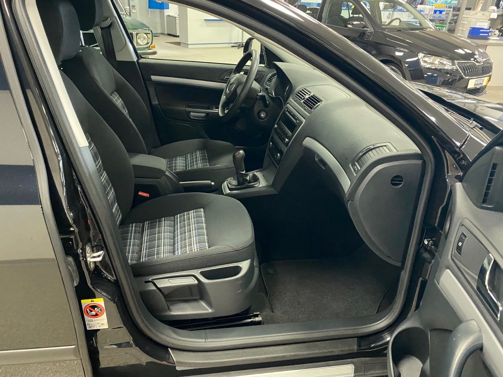 Fahrzeugabbildung SKODA Octavia 1.2 TSI Ambition Combi+SITZHEIZUNG+KLIMA