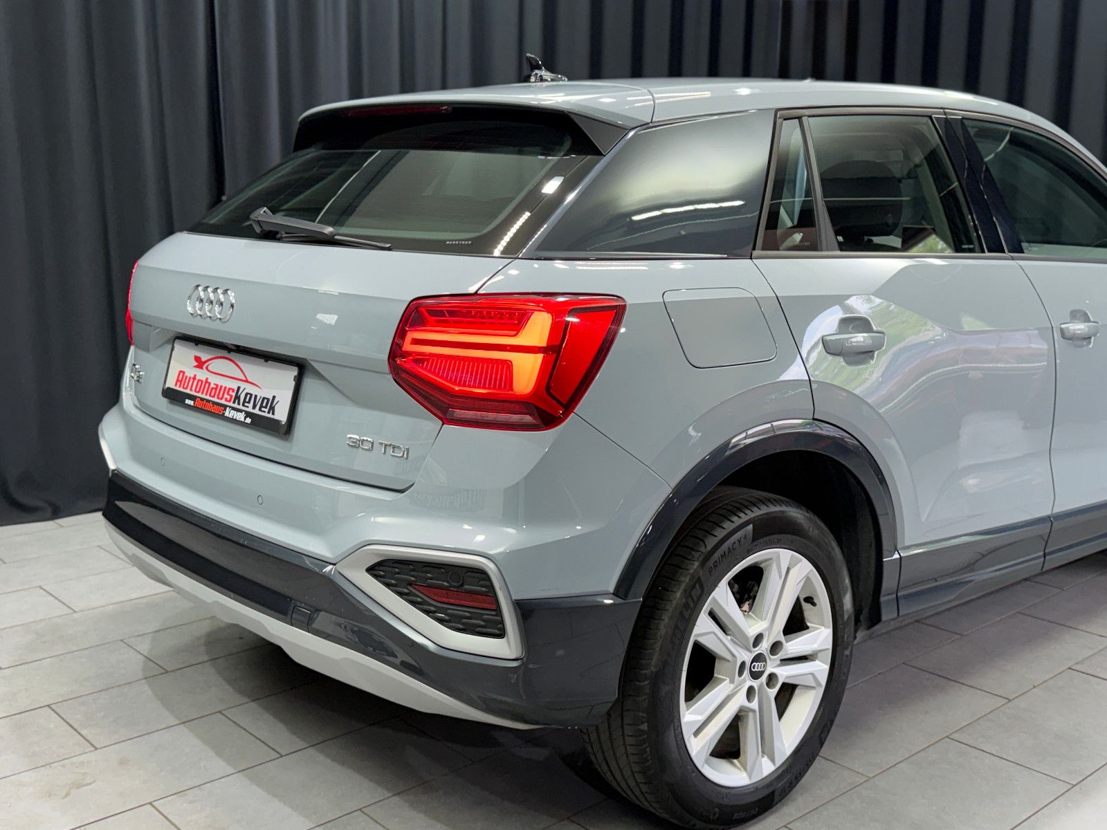 Fahrzeugabbildung Audi Q2 30 TDI advanced|AUTOMATIK|NAVI|KAMERA