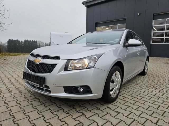 Chevrolet Cruze Hatchback LTZ / NICHT AN PRIVAT !!