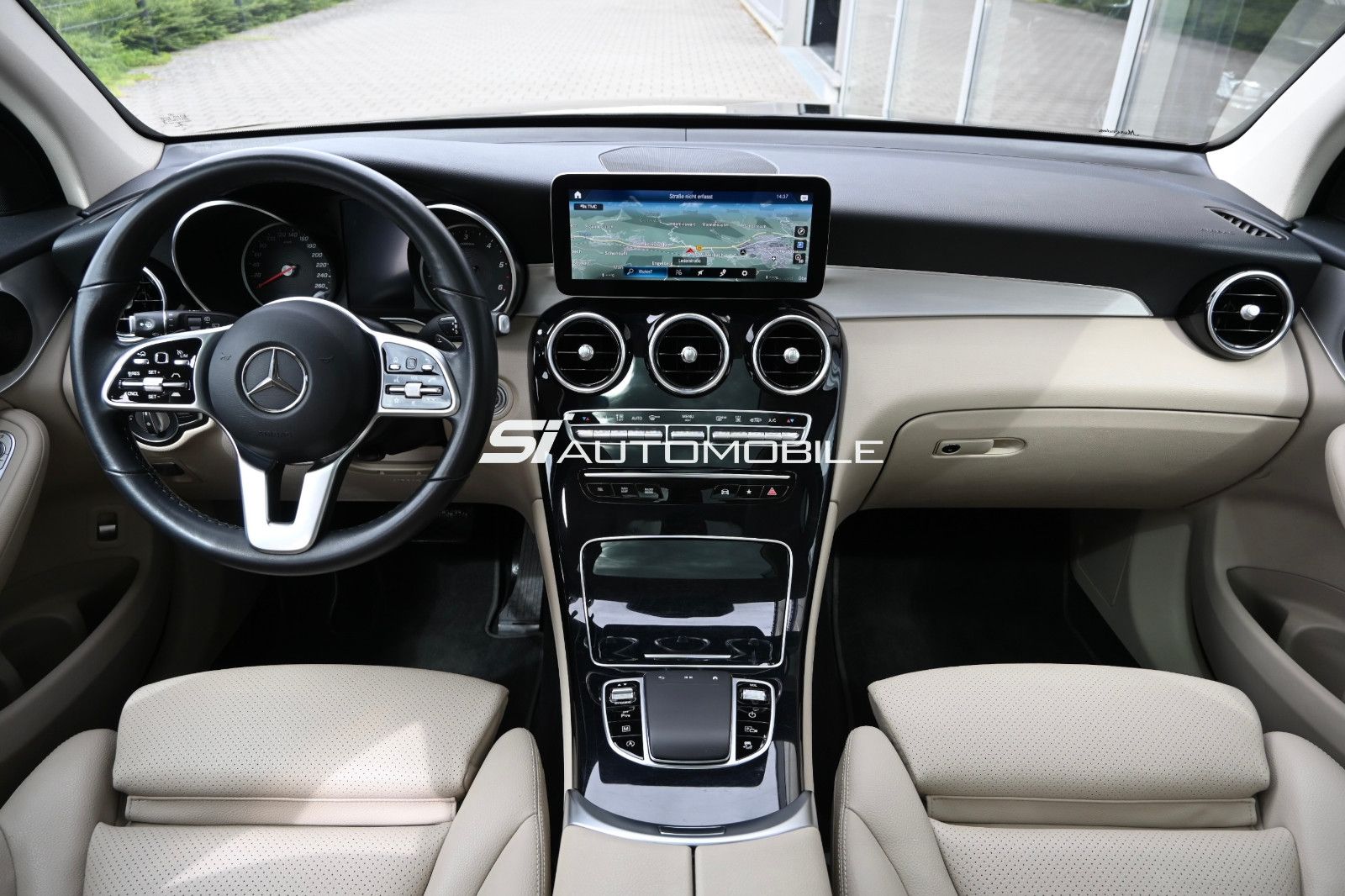 Fahrzeugabbildung Mercedes-Benz GLC 300 d 4MATIC °ACC°PANORAMA°STANDHEIZ°360°KAM