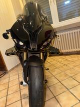 BMW S1000 RR K67 - BMW R 6 Motorräder