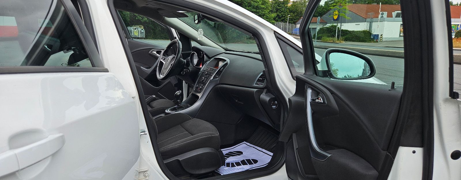 OPEL Astra J Sports Tourer Edition EURO 6 TÜV 07.2028