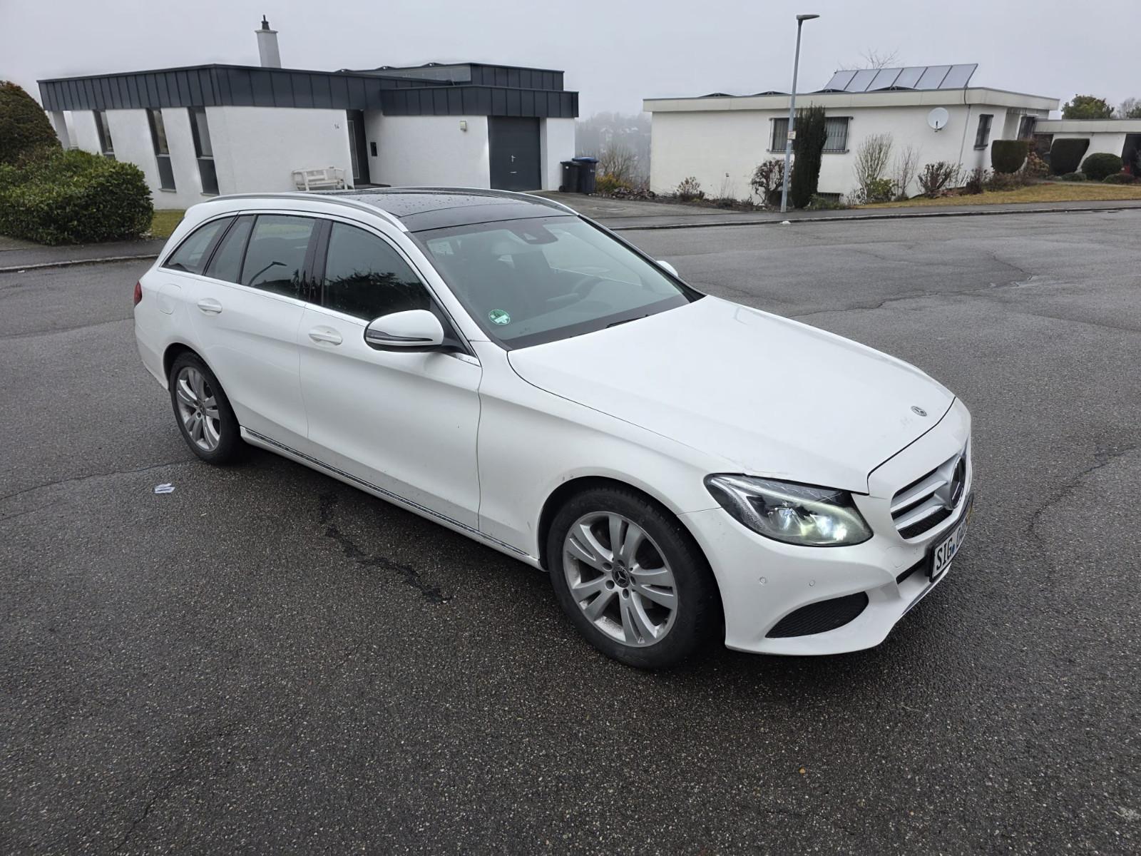 Mercedes-Benz C 180 T-Modell CGI Panorama Autom Navi Tüv