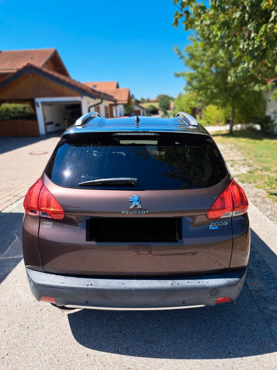 Peugeot 2008 Allure BlueHDi 100 STOP & START Allure