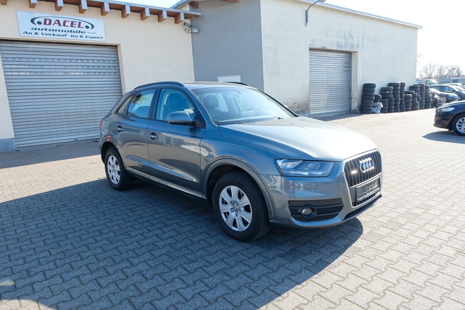 Audi Q3 2.0 TFSI S tronic quattro*Navi*Vollleder*