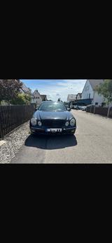 Mercedes-Benz 240 - Mercedes 240 mit Schiebedach