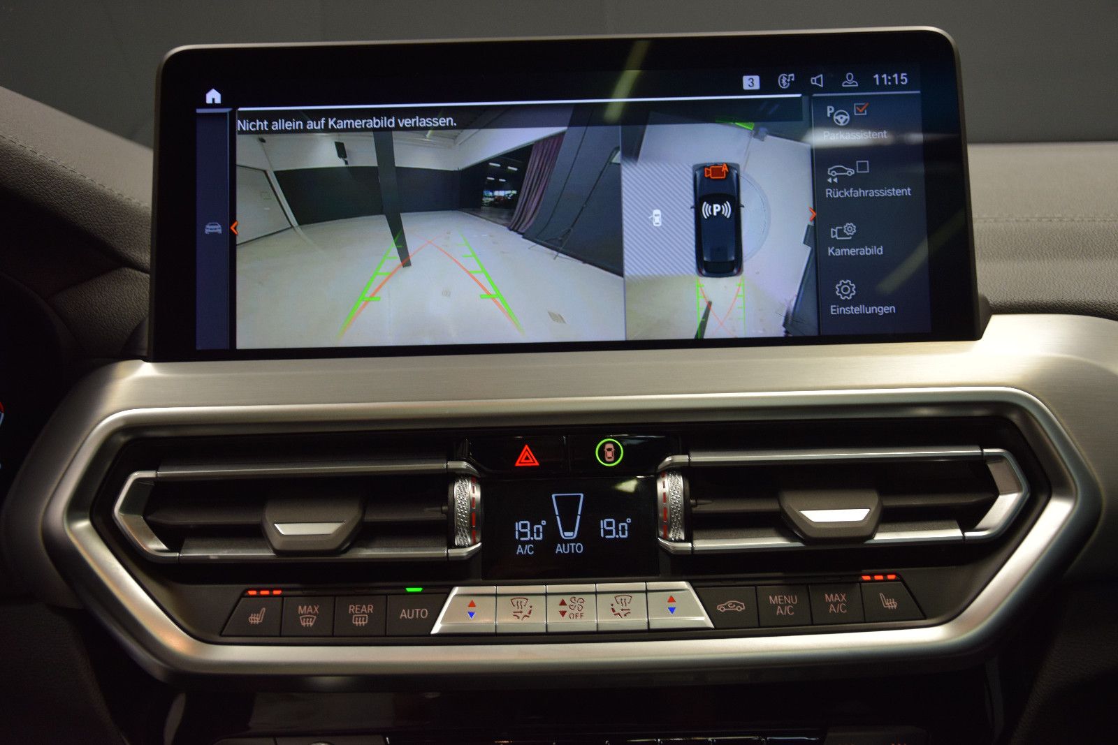 Fahrzeugabbildung BMW X4 xDrive 30 d M Sport ACC Pano Leder AHK STHZ