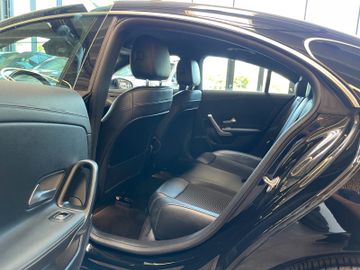 Mercedes-Benz CLA 180 *NAVI*LANE-ASSIST*KAMERA*NAVI*PDC*SZHZ*