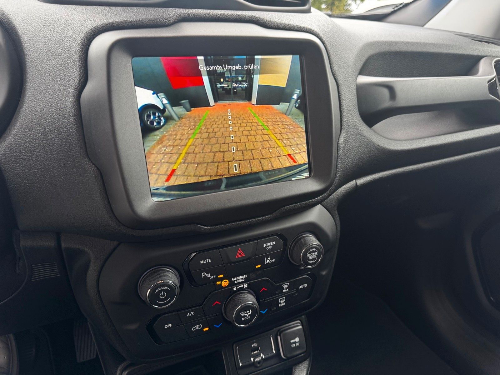 Fahrzeugabbildung Jeep Renegade Limited Automatik LED NAVI KAMERA ACC