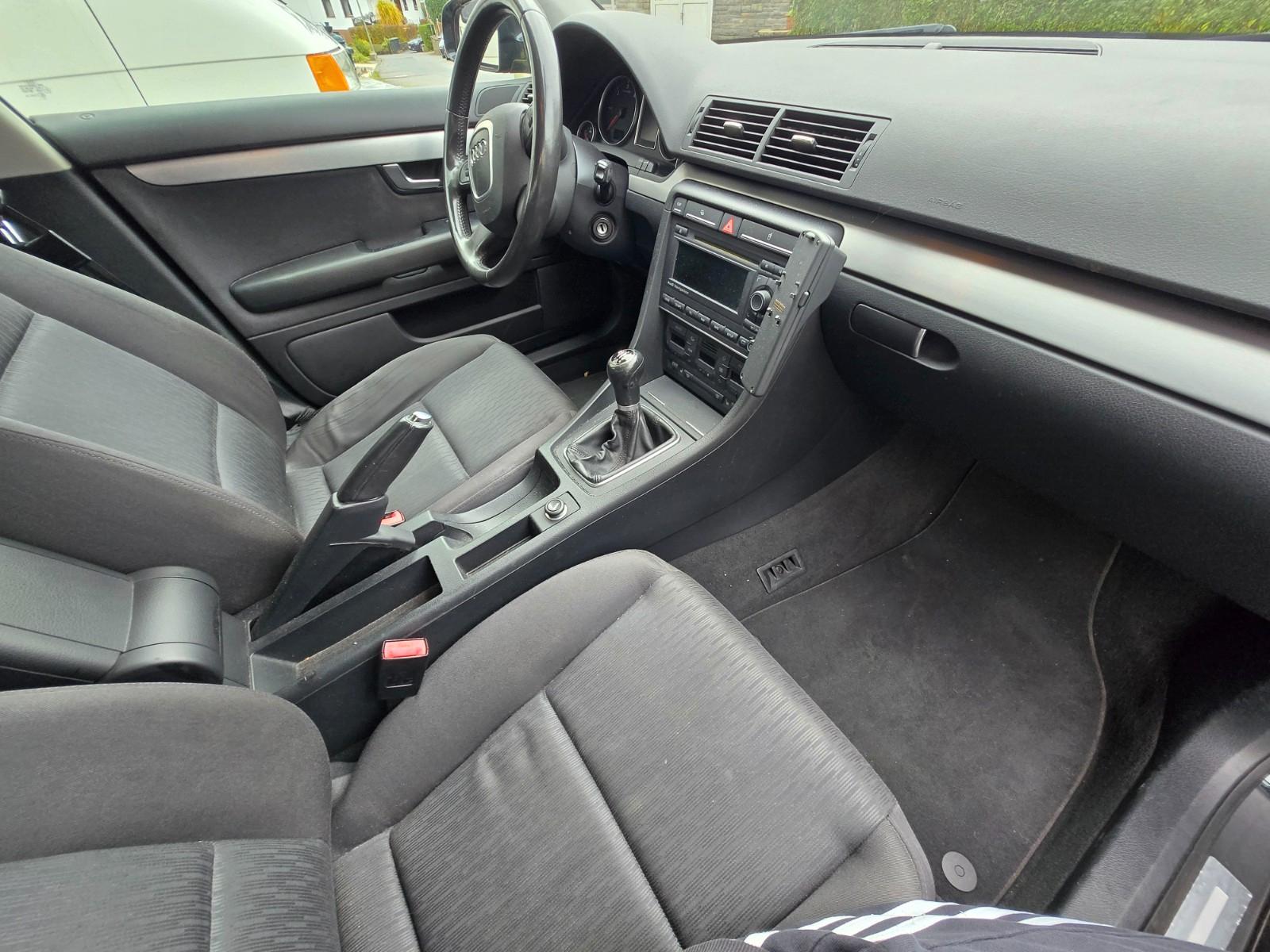 Audi A4 2007 — photo 9