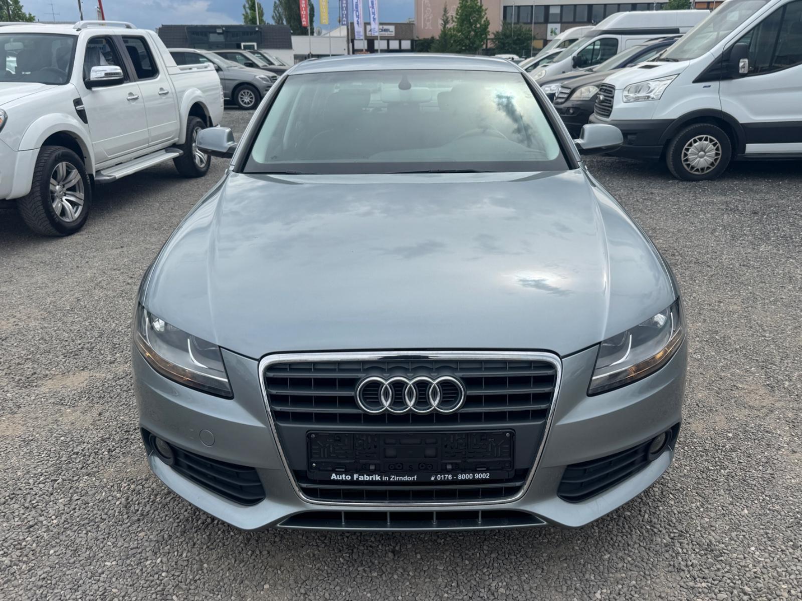Audi A4 1.8 / Euro 5 / TÜV NEU / Service NEU / NAVI