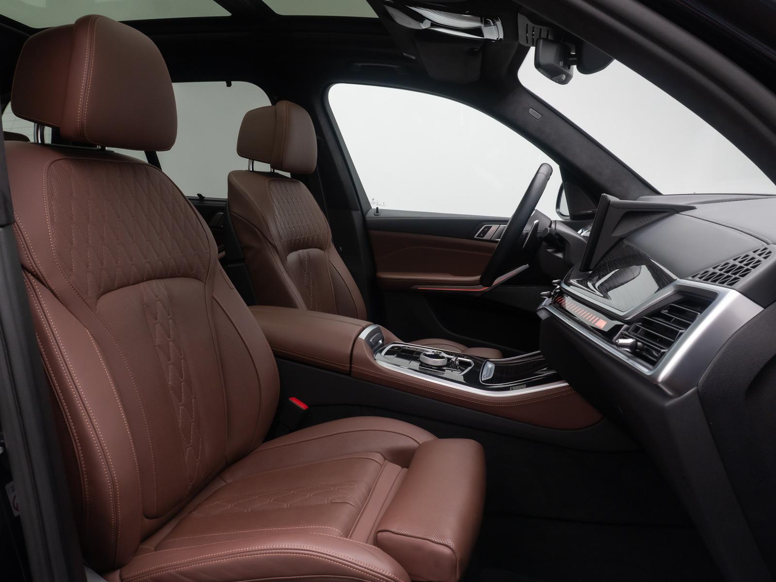 BMW X5 M60i SkyLoung 360° H/K Massage Individual 22"