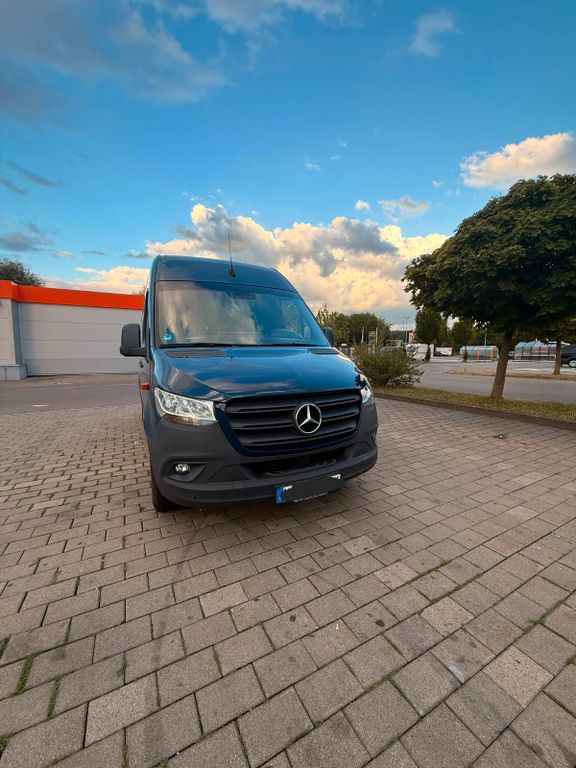 Image of Mercedes-Benz Sprinter