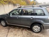 Mitsubishi Outlander 2.0 4WD  | TÜV neu  - Mitsubishi Outlander in Wiesbaden