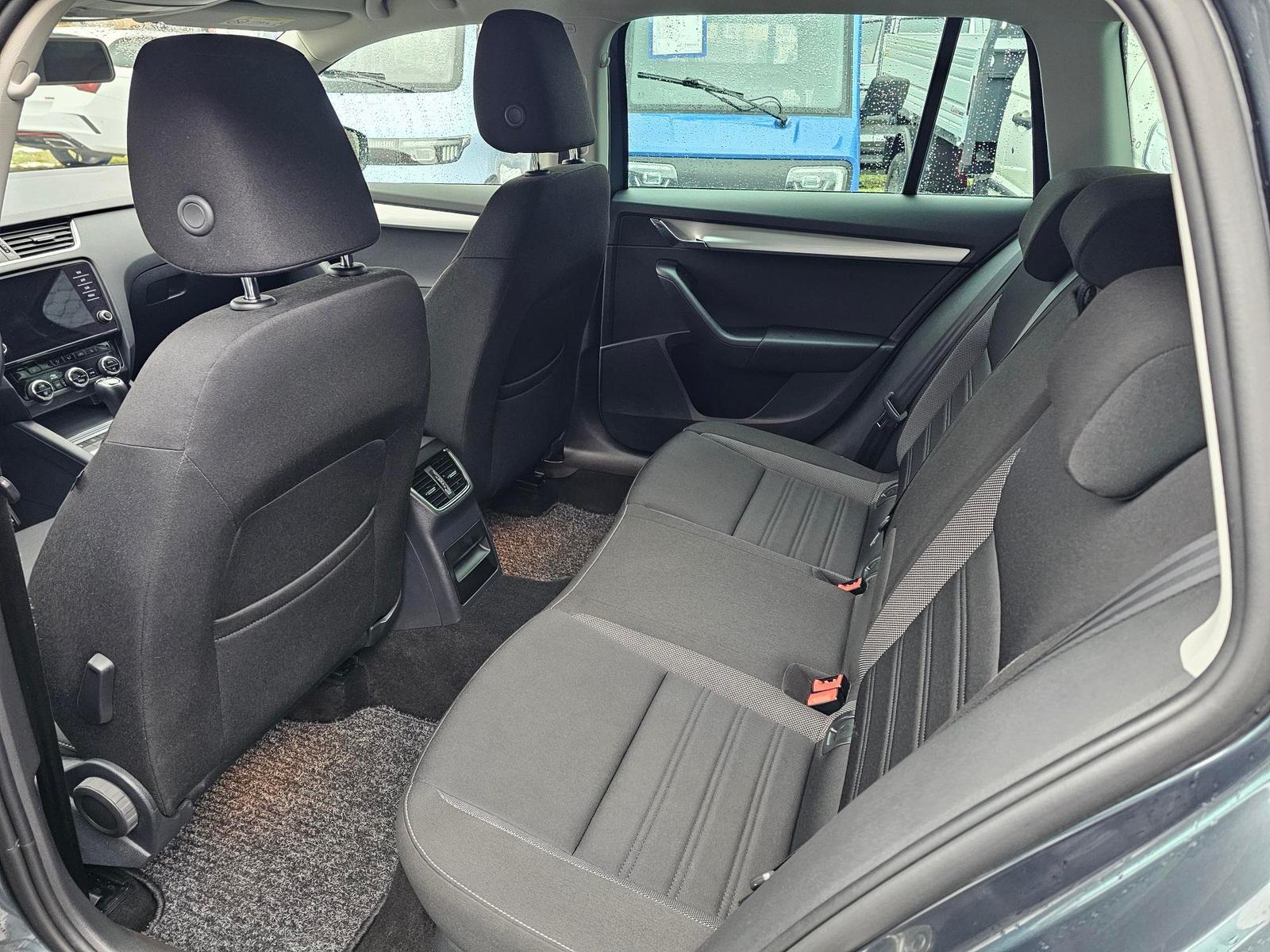 Skoda Octavia lll Combi 2.0 TSI DSG Ambition+NAVI+PDC+
