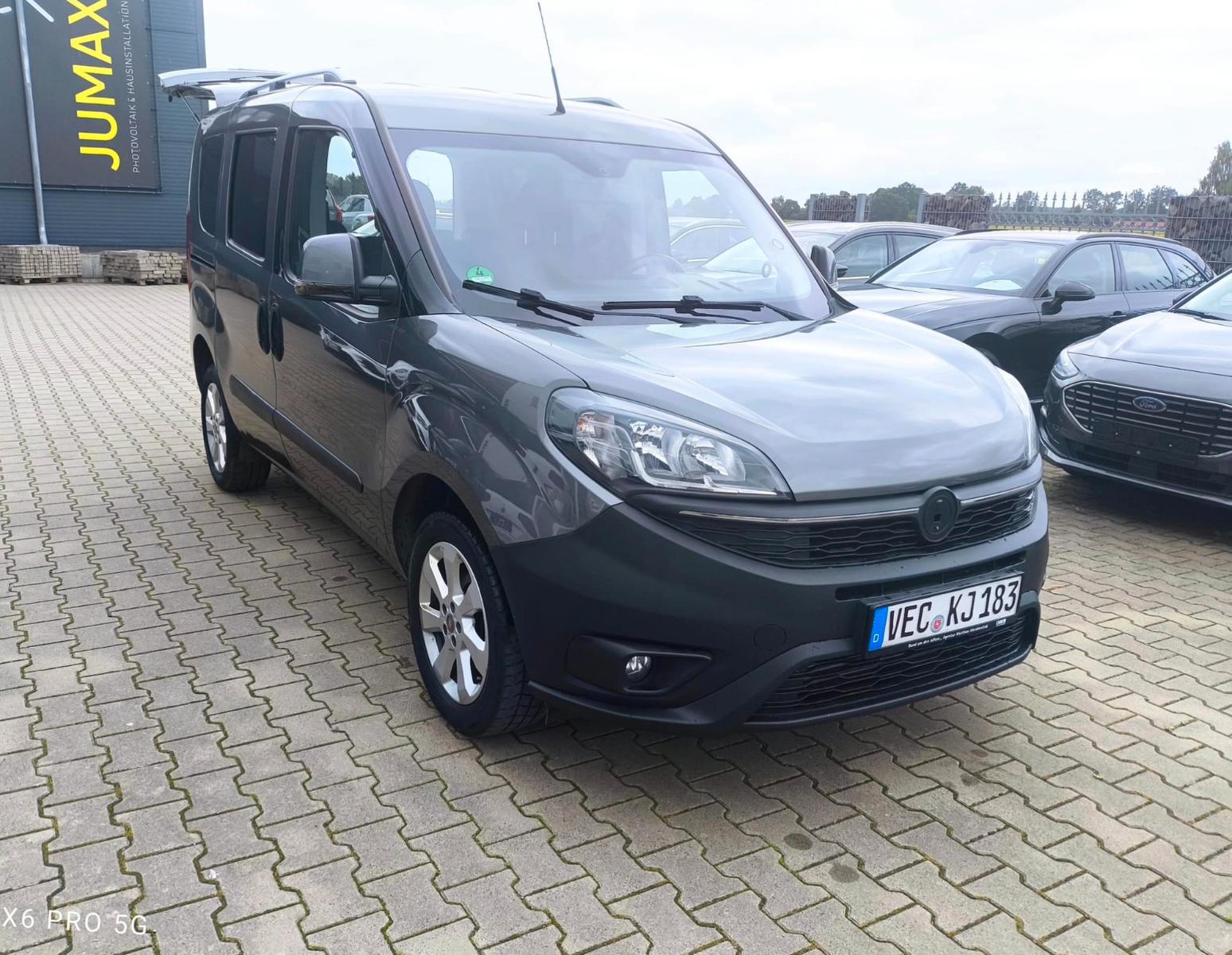 Fiat Doblo 1.6 Multijet 88kW LOUNGE+SHZ+AHK+KLIMA+ALU