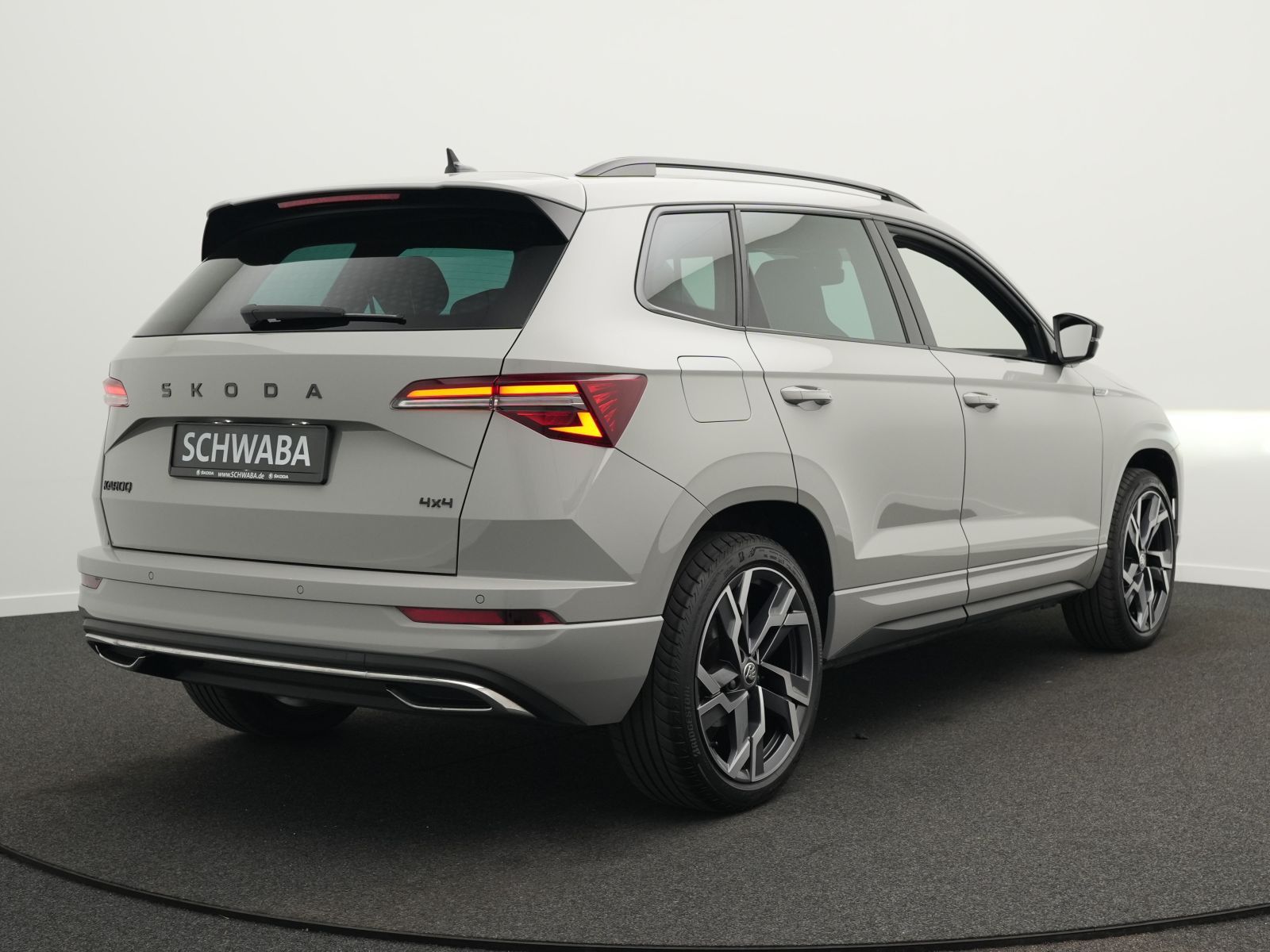 Skoda Karoq Sportline 2.0 TSI DSG 4x4 *NAVI*AHK-Vorb.* imagem 3