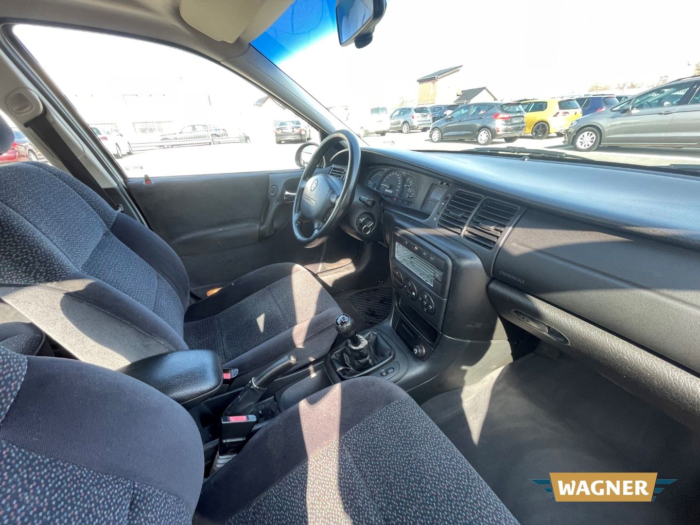 Fahrzeugabbildung Opel Vectra B Edition 100
