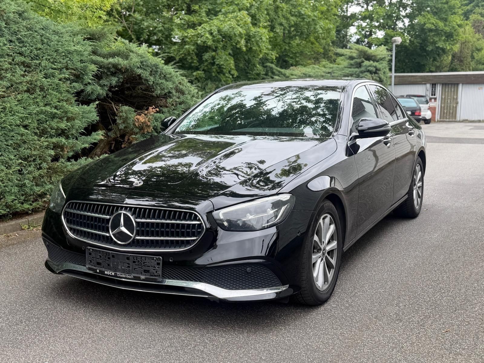 MERCEDES-BENZ E 220 d 4MATIC Autom. Limousine 