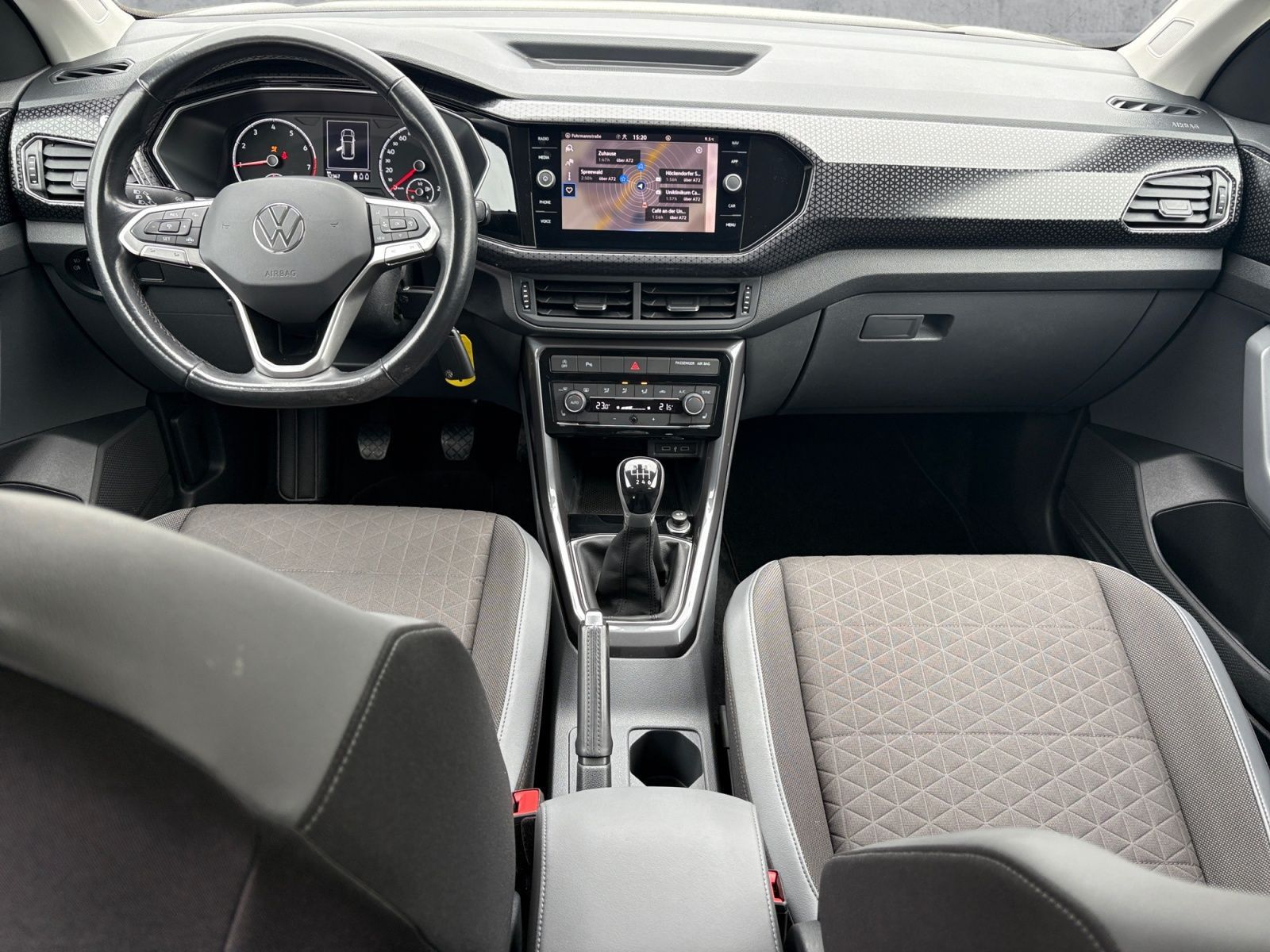 Volkswagen T-Cross - Bild 9