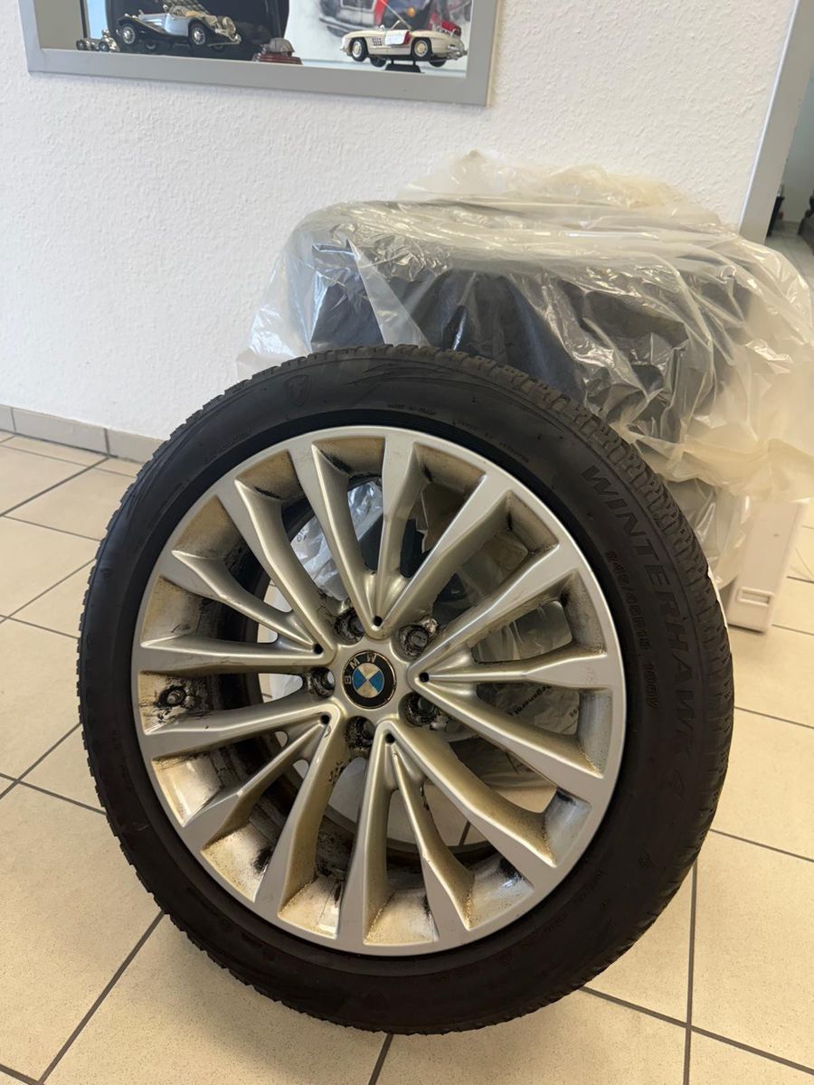 Fahrzeugabbildung BMW 540i Touring xDrive M /1.HAND/ SCHECKHEFT