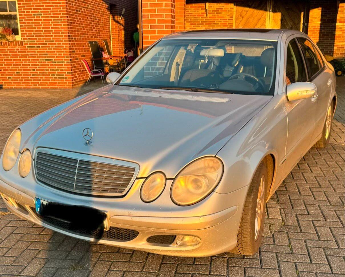 Mercedes-Benz E 200