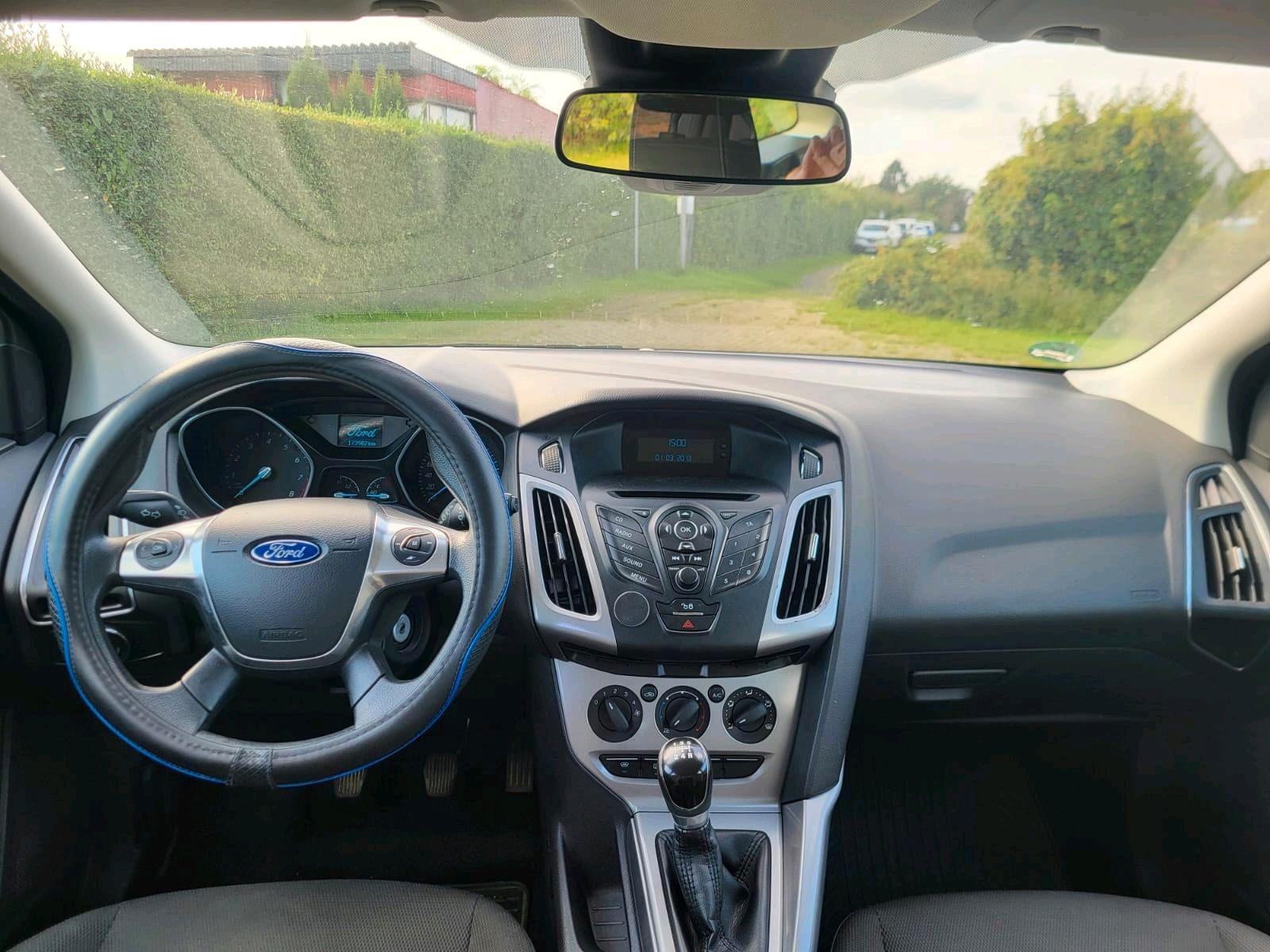 Ford Focus 2013 — photo 7