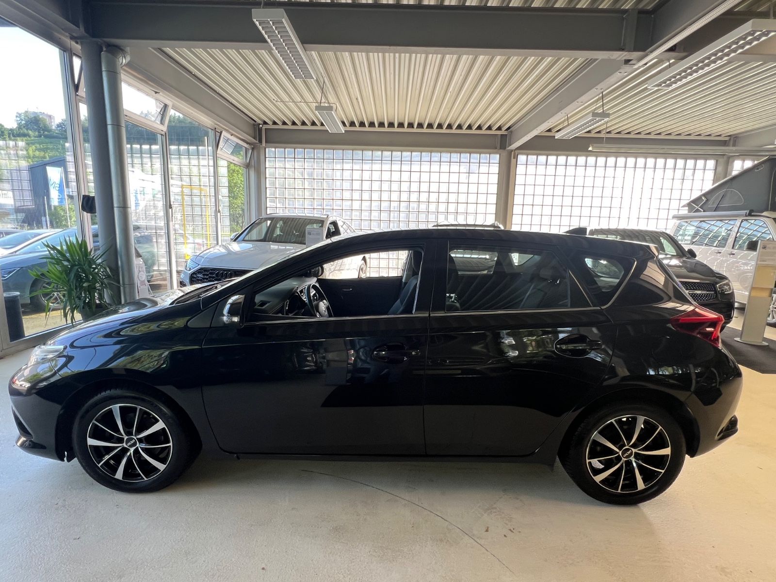 Fahrzeugabbildung Toyota Auris Comfort