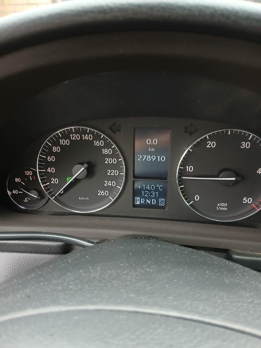 Mercedes-Benz C220 2005 — photo 6