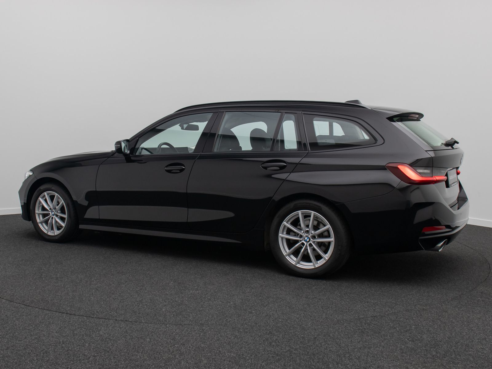 Fahrzeugabbildung BMW 320d DAB Leder Widscreen PDC Komfort Sport LED