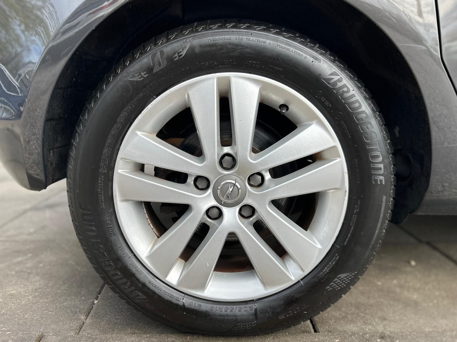 Daumennagel 7 - Opel Meriva B 1.4 Style/II.HD/MFL /SHZ/LHZ/PDC/TEMPOM