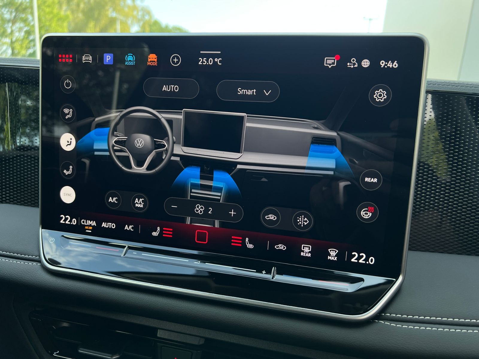 Fahrzeugabbildung Volkswagen Tiguan  ENERGY 2.0 TDI DSG *AHK, Navi, Travel As