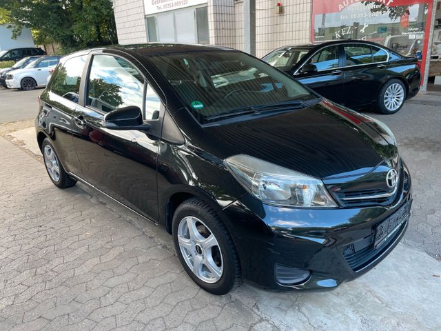 Toyota Yaris Life **KLIMA**EFH**ZV FUNK**1. HAND**AHK**