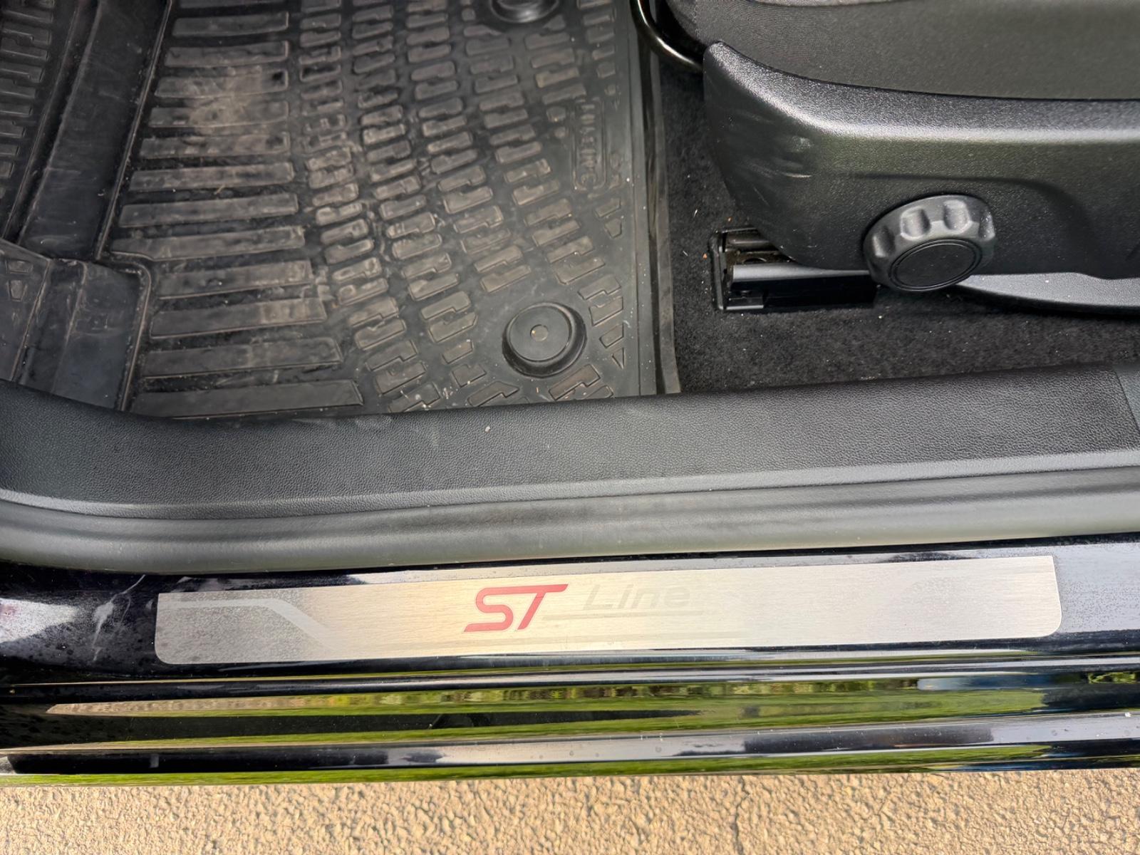Ford Focus 1,0 EcoBoost 92kW ST-Line Turnier Auto...