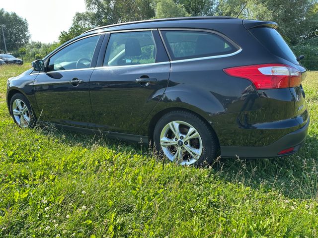 Ford Focus 1,0 EcoBoost Turnier — Bild 2
