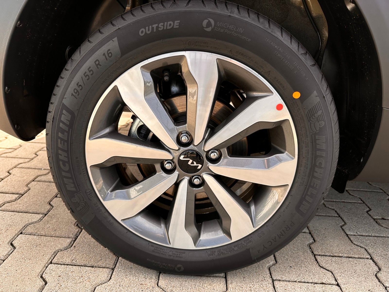 Fahrzeugabbildung Kia Stonic 1,2 ltr. Vision MT Navi Sitzhzg.