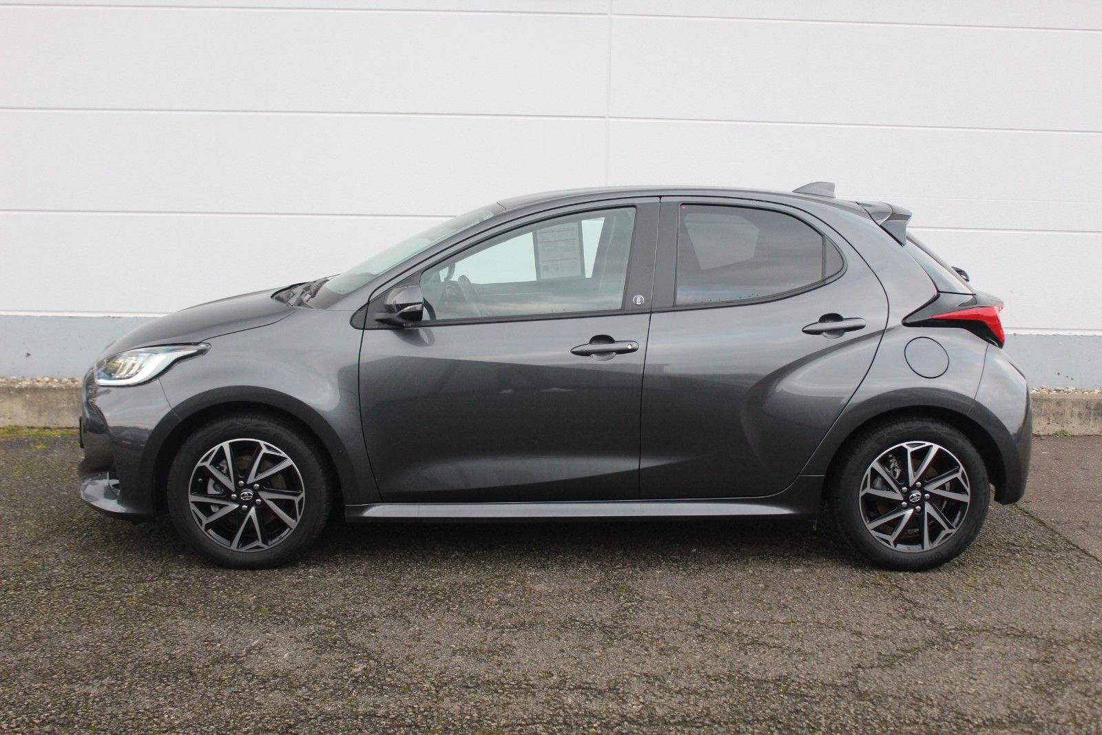 Fahrzeugabbildung Toyota Yaris 1.5-l-VVT-i Team Deutschland